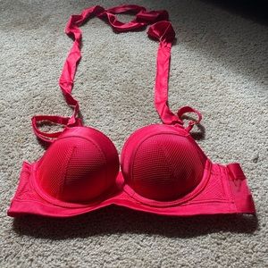 Red push up bra